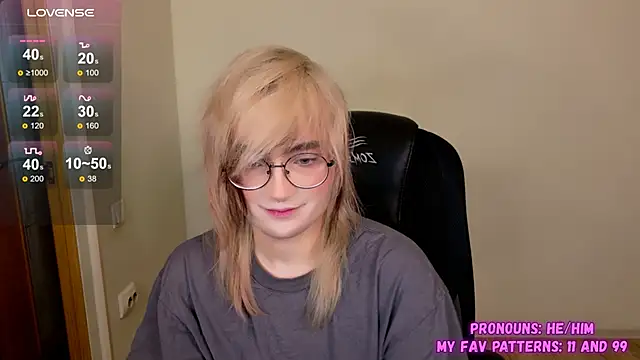 Snapshot of CuteYukiKun chatting on 10-01-25, 11:00 CuteYukiKun online show from 10-01-25, 11:00