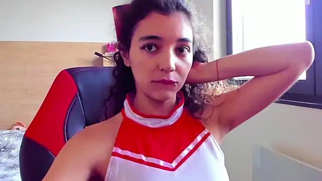 Snapshot of uniquerossie chatting on 10-31-25, 08:15 uniquerossie online show from 10-31-25, 08:15