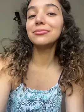 Snapshot of uniquerossie chatting on 11-11-25, 10:26 uniquerossie online show from 11-11-25, 10:26