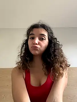 Snapshot of uniquerossie chatting on 11-15-25, 10:01 uniquerossie online show from 11-15-25, 10:01