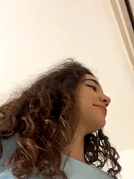 Snapshot of uniquerossie chatting on 12-02-25, 08:41 uniquerossie online show from 12-02-25, 08:41