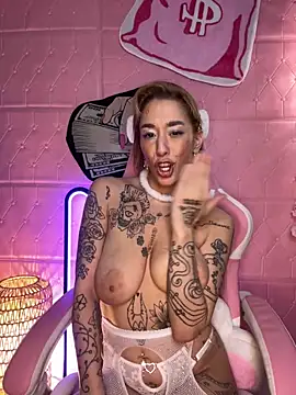 Snapshot of Chachou000 chatting on 01-23-25, 11:05 Chachou000 online show from 01-23-25, 11:05