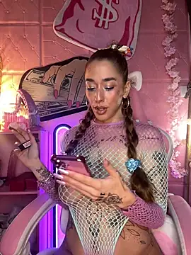 Snapshot of Chachou000 chatting on 02-02-25, 06:53 Chachou000 online show from 02-02-25, 06:53