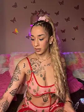 Snapshot of Chachou000 chatting on 09-14-25, 07:35 Chachou000 online show from 09-14-25, 07:35