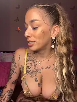 Snapshot of Chachou000 chatting on 09-23-25, 08:34 Chachou000 online show from 09-23-25, 08:34