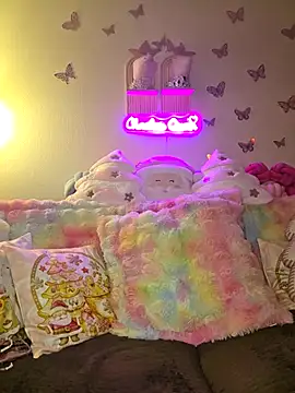 Snapshot of Chachou000 chatting on 12-13-25, 07:53 Chachou000 online show from 12-13-25, 07:53