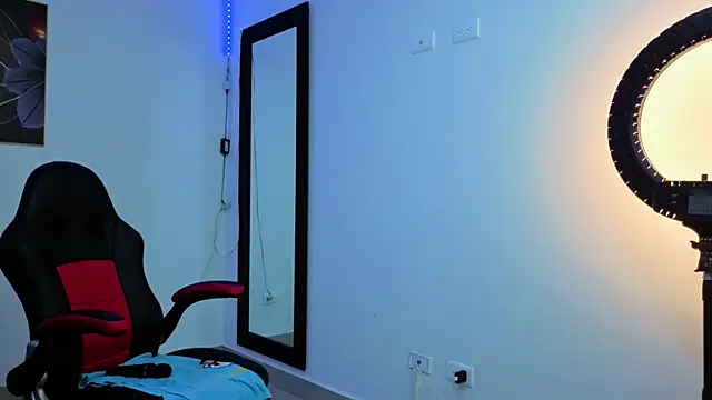 daniela xue online show from 04-23-26, 08:44