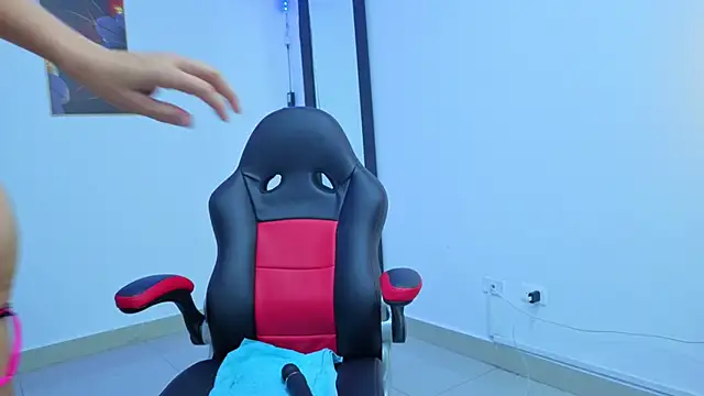 daniela xue online show from 04-26-26, 10:46