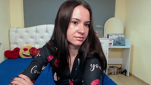 KaraCriegs online show from 12-02-25, 06:58