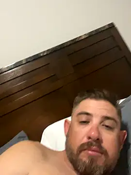 Snapshot of caliguy37 chatting on 10-30-25, 04:36 caliguy37 online show from 10-30-25, 04:36