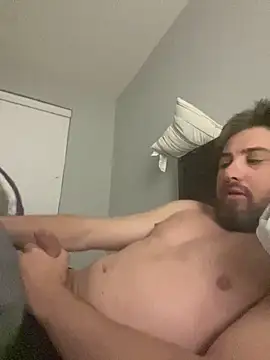 Snapshot of caliguy37 chatting on 02-11-26, 06:18 caliguy37 online show from 02-11-26, 06:18