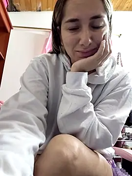 Iris love18 online show from 07-25-26, 12:03