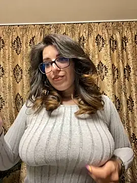 NadiraNoor online show from 05-15-26, 01:56
