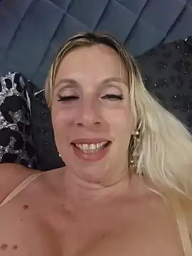 Ina HotX online show from 05-19-26, 04:24