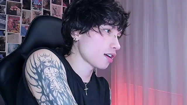 Snapshot of liamelf chatting on 01-04-25, 05:58 liamelf online show from 01-04-25, 05:58