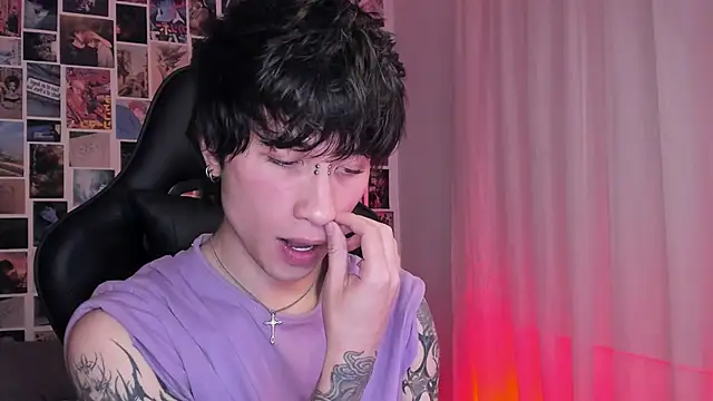 Snapshot of liamelf chatting on 01-24-25, 03:43 liamelf online show from 01-24-25, 03:43