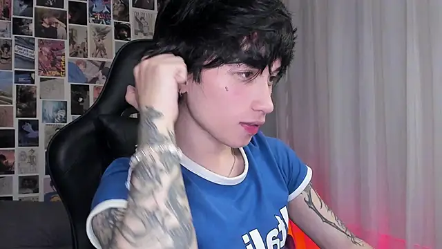 Snapshot of liamelf chatting on 09-25-25, 07:34 liamelf online show from 09-25-25, 07:34