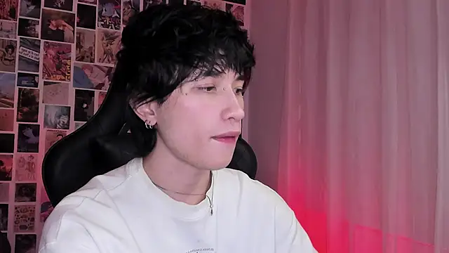 Snapshot of liamelf chatting on 10-16-25, 02:34 liamelf online show from 10-16-25, 02:34