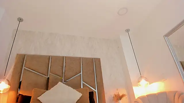 Martinaa Jones  online show from 01-13-26, 12:32