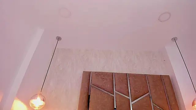 Martinaa Jones  online show from 03-31-26, 12:49