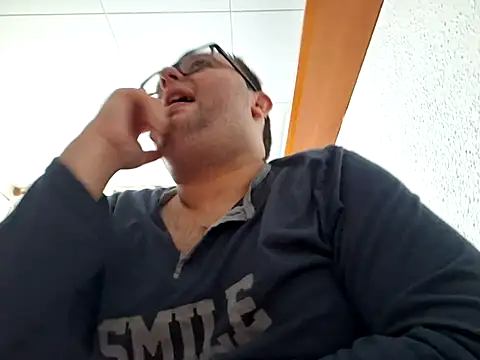 Javier bear online show from 01-12-25, 10:45