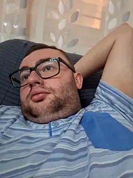 Javier bear online show from 09-30-25, 08:47