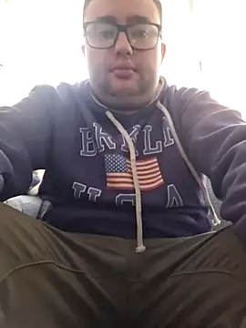 Javier bear online show from 11-27-25, 01:24