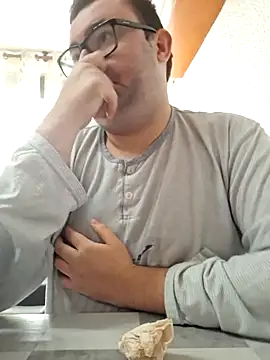 Javier bear online show from 11-30-25, 09:13