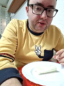 Javier bear online show from 03-15-26, 11:11