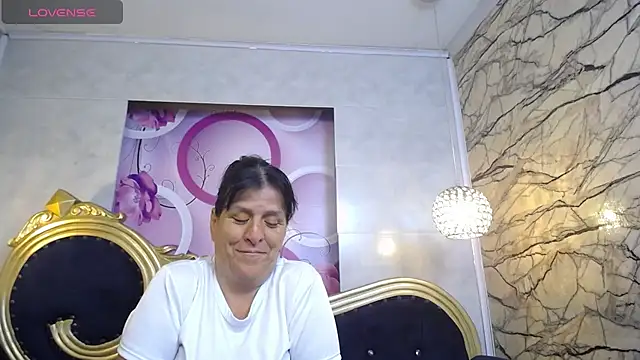 Snapshot of karito_mature17 chatting on 12-15-24, 11:23 karito mature17 online show from 12-15-24, 11:23