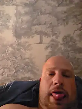 Snapshot of destructeur6 chatting on 06-17-26, 05:47 destructeur6 online show from 06-17-26, 05:47