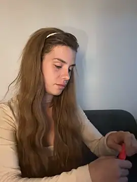 EmiliaCatalina online show from 03-09-26, 11:42