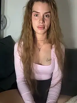 EmiliaCatalina online show from 04-27-26, 11:58