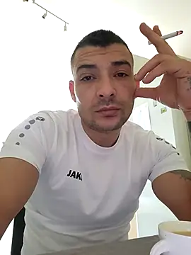 Snapshot of Zoltanioan26 chatting on 11-29-25, 08:50 Zoltanioan26 online show from 11-29-25, 08:50