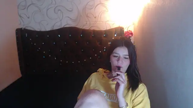 LiaHarryis online show from 03-05-25, 06:44