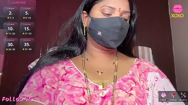 Snapshot of vani-09 chatting on 05-12-26, 10:01 vani-09 online show from 05-12-26, 10:01