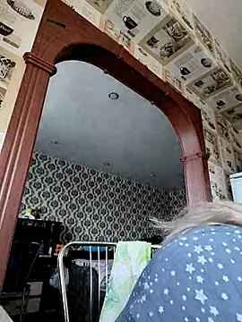 Lady nice cat online show from 04-24-26, 02:36