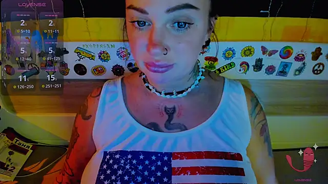 Snapshot of EllieOz chatting on 11-06-25, 05:36 EllieOz online show from 11-06-25, 05:36