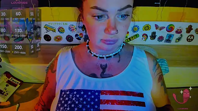 Snapshot of EllieOz chatting on 11-07-25, 07:47 EllieOz online show from 11-07-25, 07:47