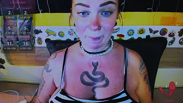 Snapshot of EllieOz chatting on 02-16-26, 01:40 EllieOz online show from 02-16-26, 01:40