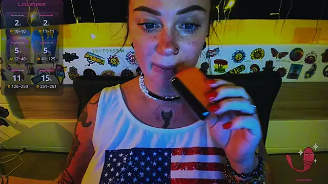 Snapshot of EllieOz chatting on 02-18-26, 06:15 EllieOz online show from 02-18-26, 06:15