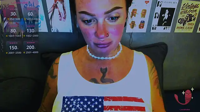 EllieOz online show from 04-15-26, 04:58