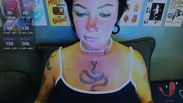 EllieOz online show from 05-11-26, 06:05