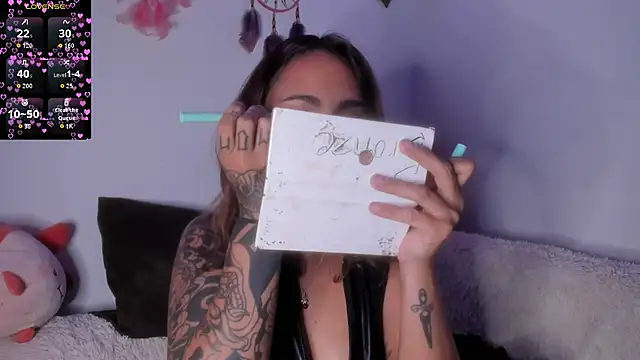 Violette-Ramirez01 online show from 11-26-25, 11:17