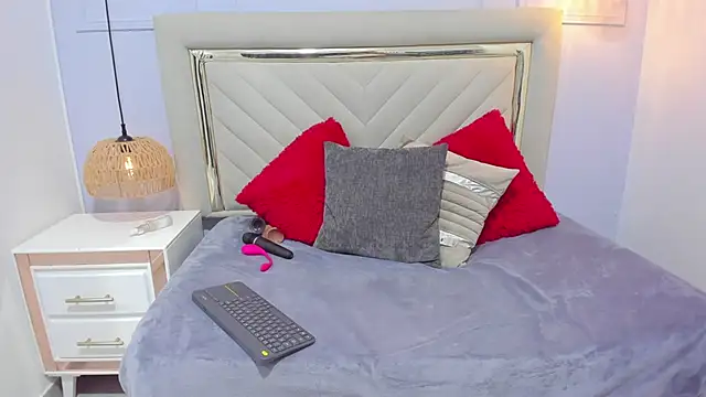 Snapshot of Franchely_hot chatting on 01-15-25, 02:56 Franchely hot online show from 01-15-25, 02:56