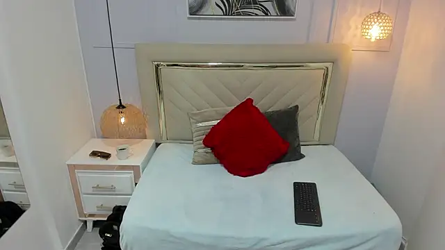 Snapshot of Franchely_hot chatting on 01-21-25, 11:13 Franchely hot online show from 01-21-25, 11:13