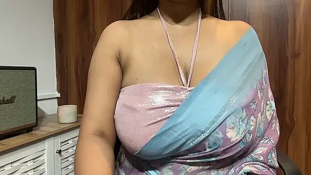 julie 08 online show from 01-05-26, 06:22