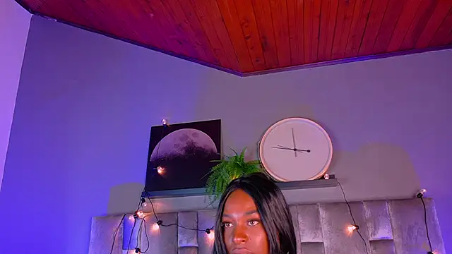 Snapshot of nahomi_campbell chatting on 10-23-25, 07:34 nahomi campbell online show from 10-23-25, 07:34