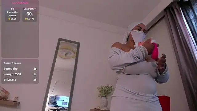 Snapshot of Amina_hafsa chatting on 11-25-25, 07:47 Amina hafsa online show from 11-25-25, 07:47