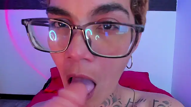 anaroman01 online show from 12-21-24, 02:30